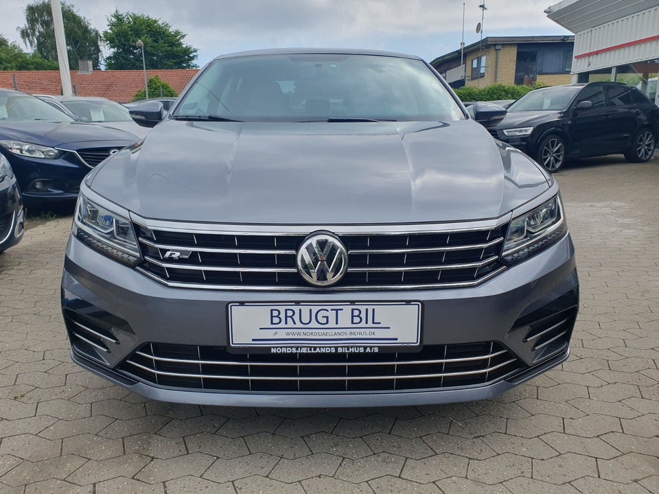 VW Passat 1,8 TSi 180 R-line DSG 4d