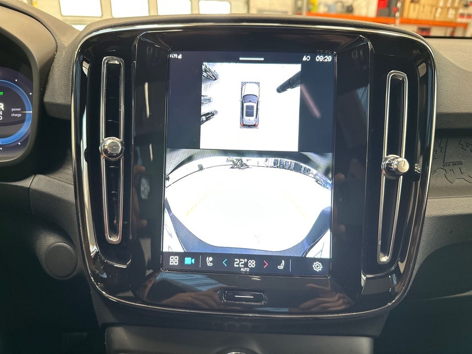 Volvo EX40 Twin Performance Ultra Black Edition 5d