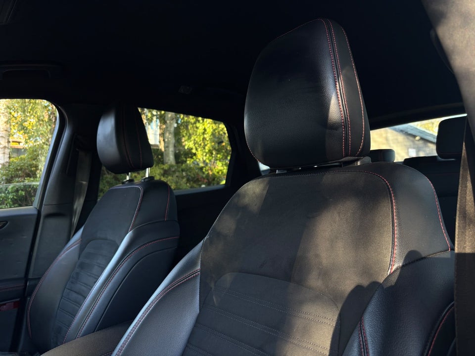 Ford Kuga 2,5 PHEV ST-Line CVT 5d