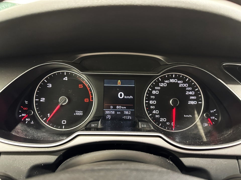 Audi A4 2,0 TDi 136 S-line Avant 5d