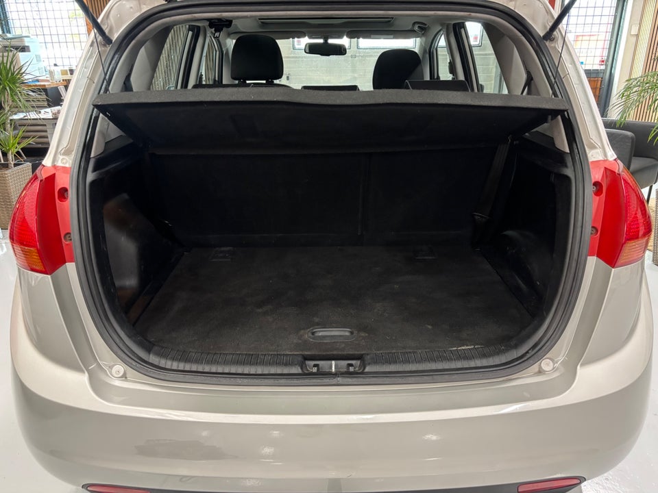 Kia Venga 1,4 CVVT Exclusive Fashion 5d