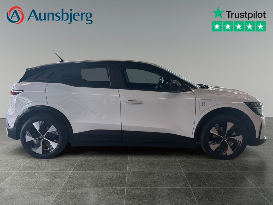 Renault Megane E-Tech 40 Equilibre 5d