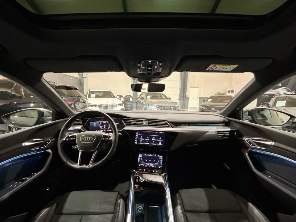 Audi e-tron S quattro 5d