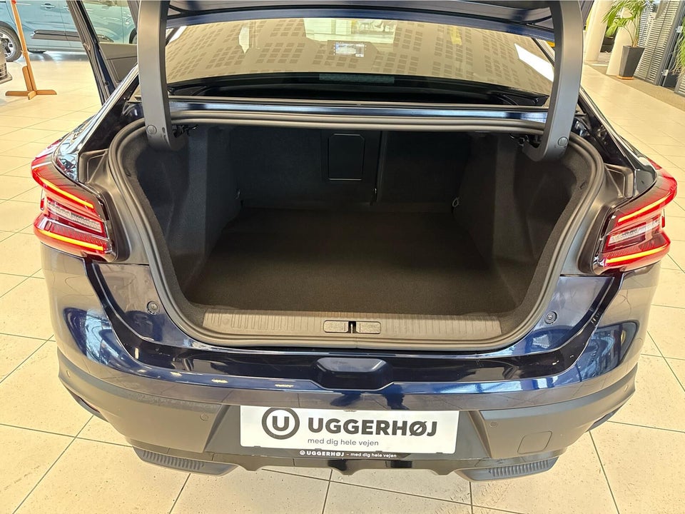 Citroën ë-C4 X 54 Shine 4d