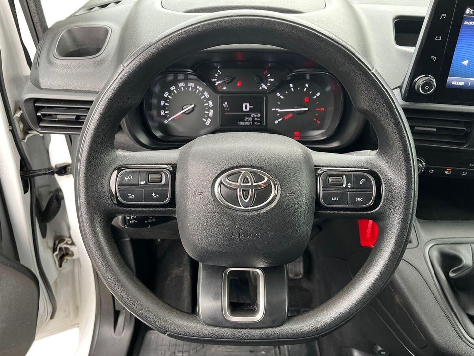 Toyota ProAce City 1,5 D 102 Medium Comfort 5d