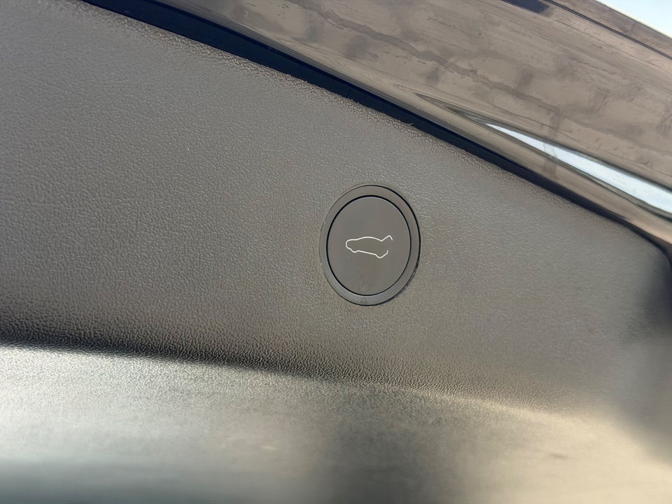 Tesla Model 3 Long Range RWD 4d