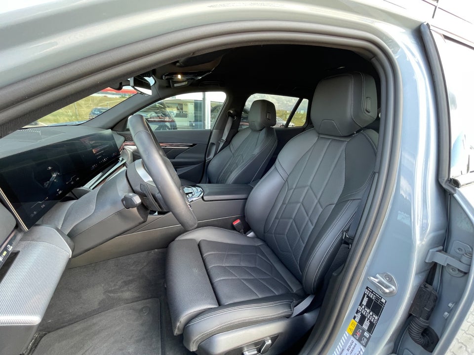 BMW i5 eDrive40 M-Sport 4d