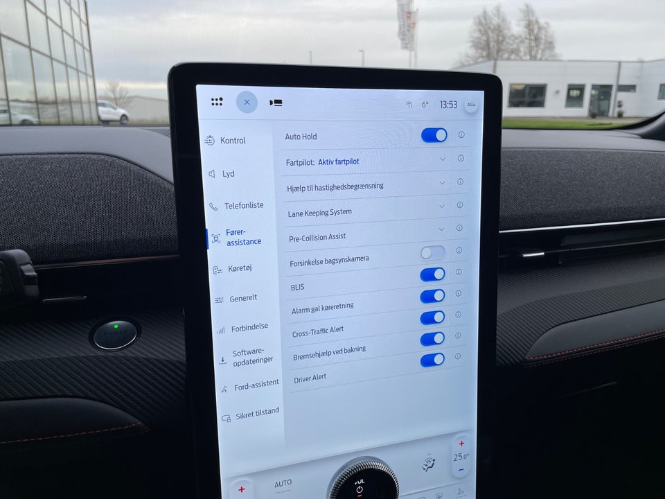 Ford Mustang Mach-E 98 Premium Extended Range 5d