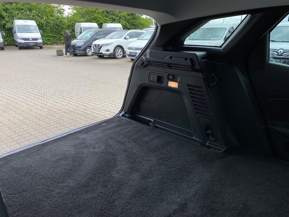 Peugeot 3008 1,5 BlueHDi 130 Allure Pack EAT8 Van 5d