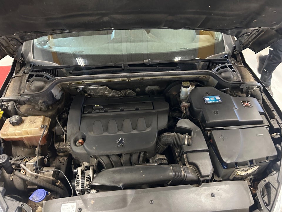 Peugeot 407 1,8 SR 4d