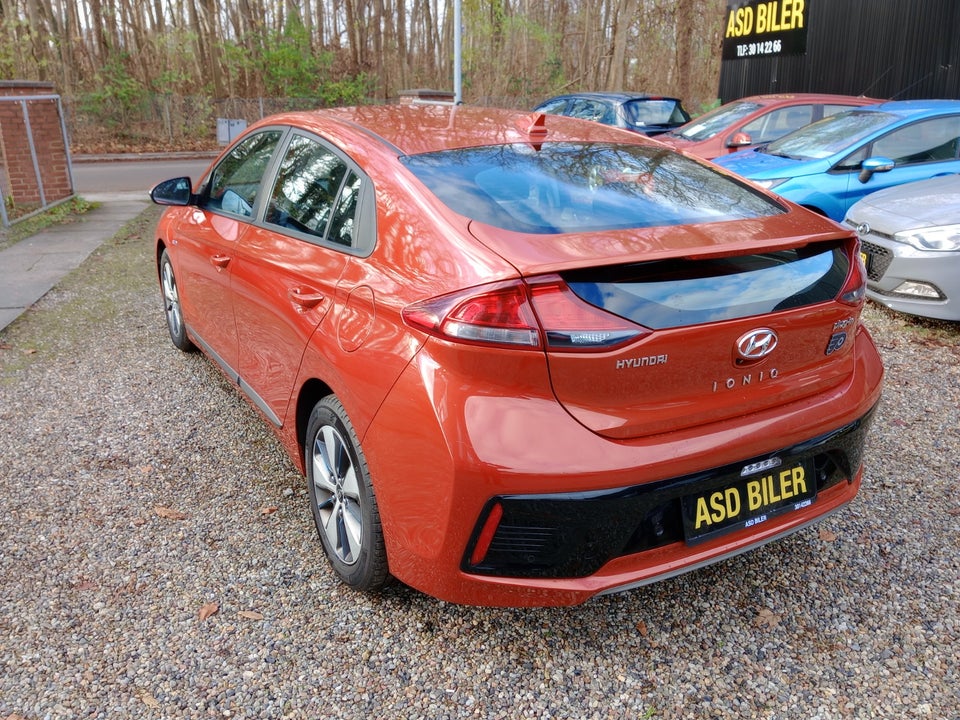 Hyundai Ioniq 1,6 PHEV Trend DCT 5d