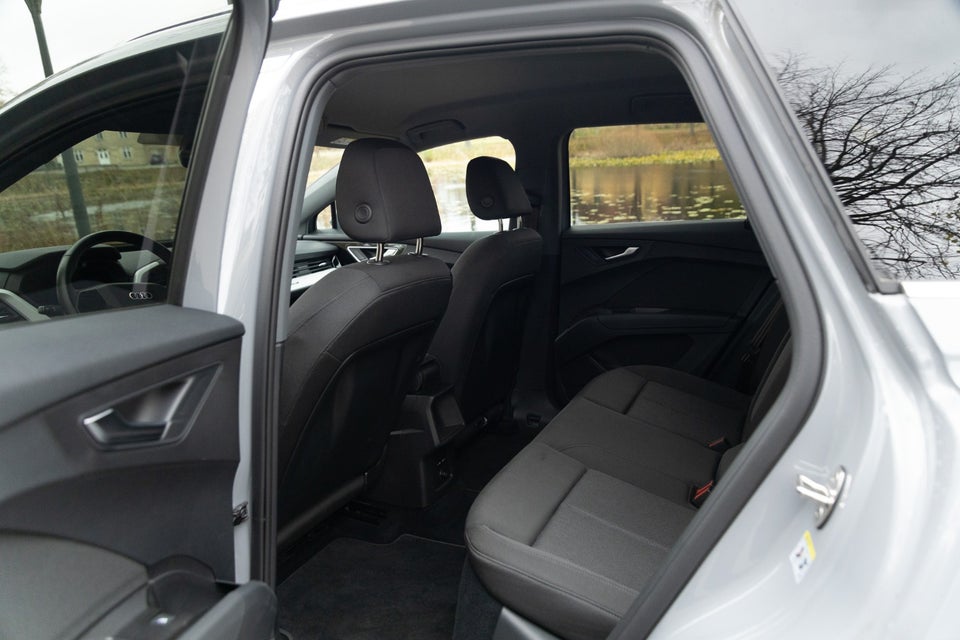 Audi Q4 e-tron 35 S-line 5d