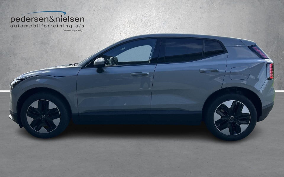 Volvo EX30 Standard Range Core 5d