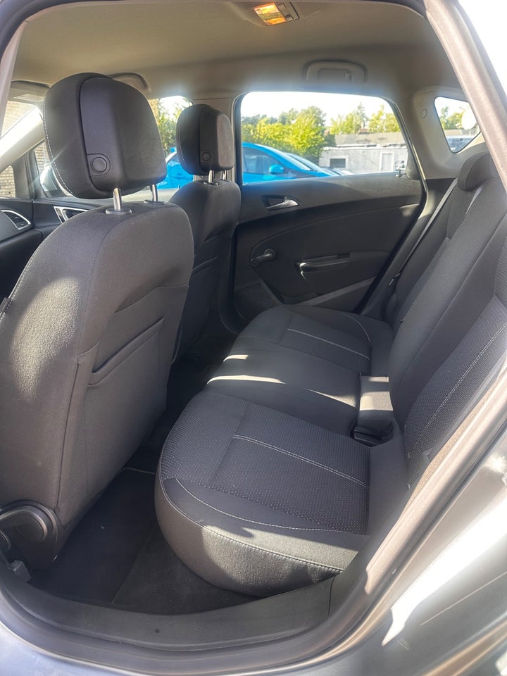 Opel Astra 1,6 T 170 Sport 5d