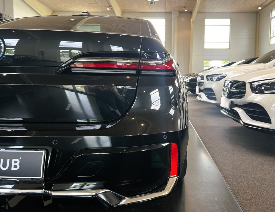 BMW i7 eDrive50 M-Sport 4d