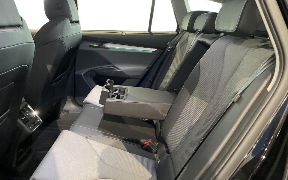 Skoda Enyaq 80 iV Selection Suite 5d