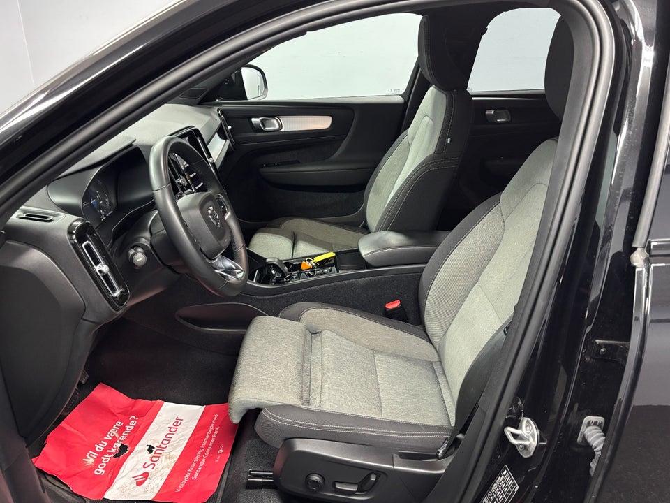Volvo XC40 1,5 T4 ReCharge Plus Dark aut. 5d