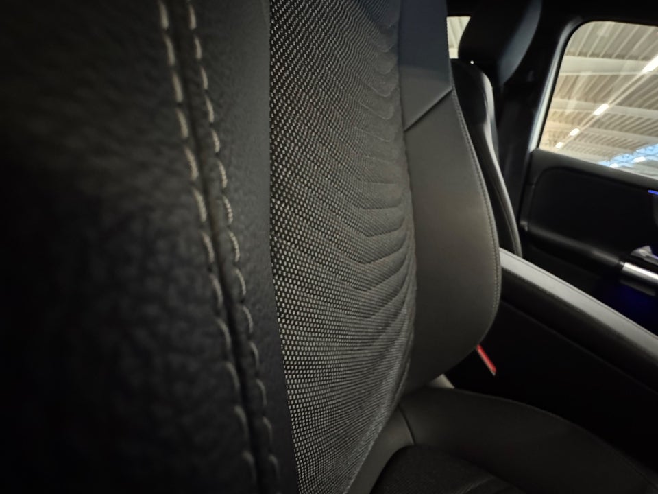 Mercedes EQA300 Progressive 4Matic 5d