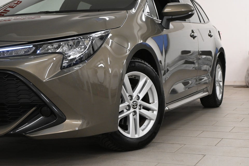 Toyota Corolla 1,8 Hybrid Active Smart Touring Sports MDS 5d