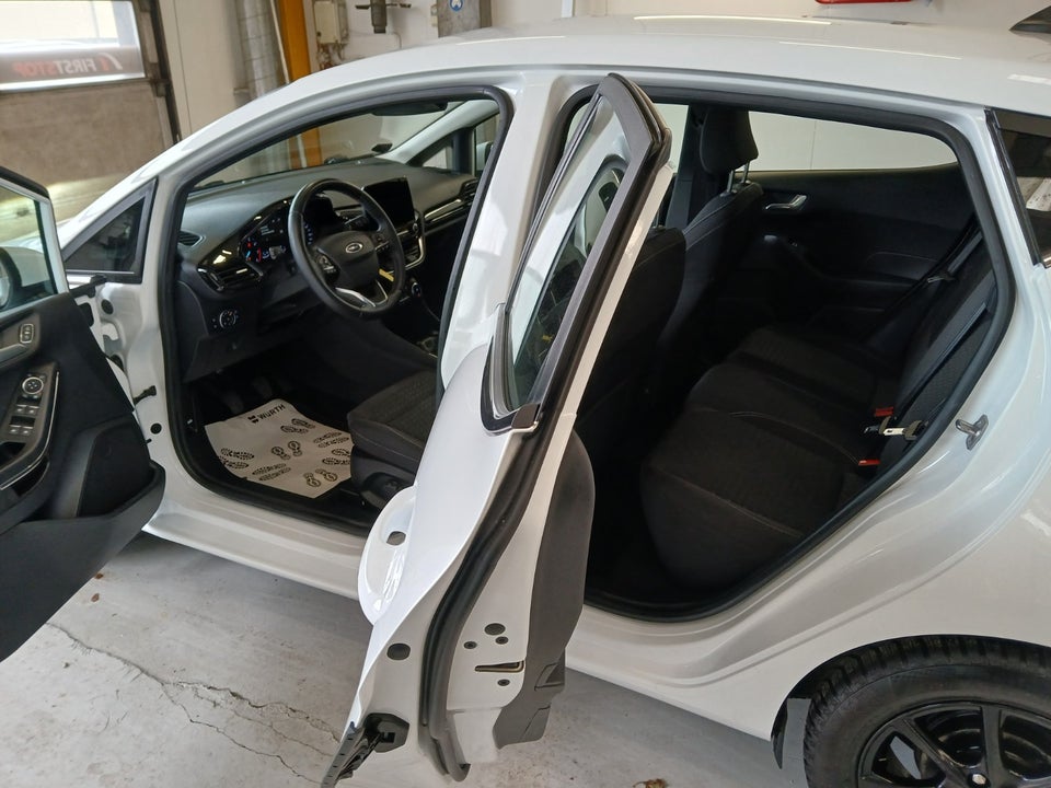 Ford Fiesta 1,0 EcoBoost mHEV Titanium 5d