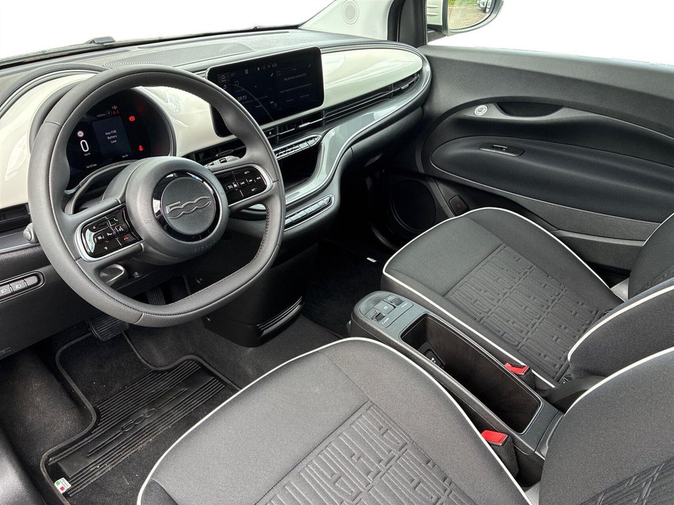 Fiat 500e 42 Icon 3d