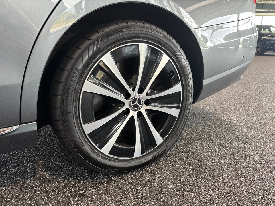 Mercedes E300 de 2,0 Avantgarde stc. aut. 5d