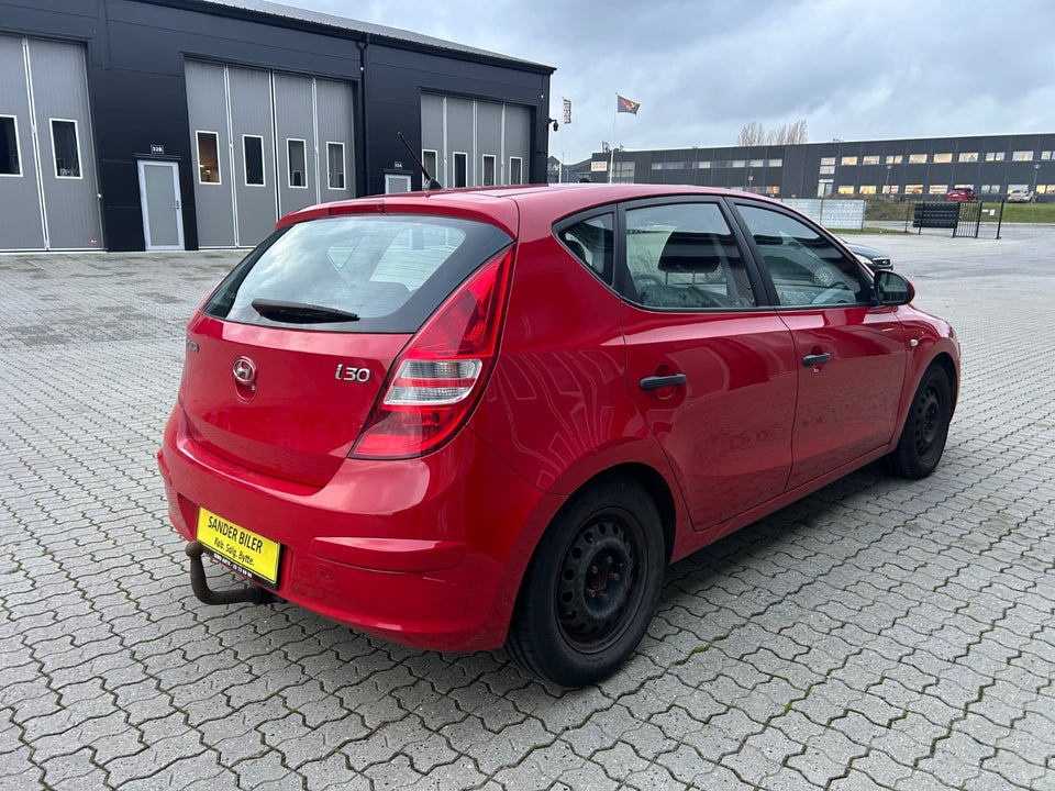 Hyundai i30 1,4 CVVT 109 Classic Sun 5d