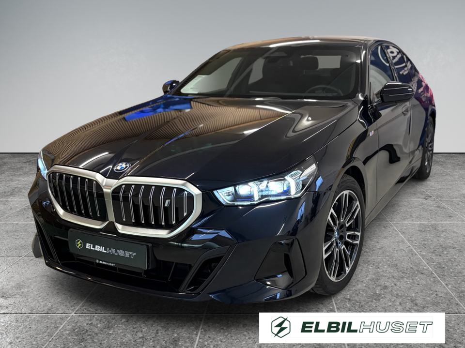 BMW i5 eDrive40 M-Sport 4d