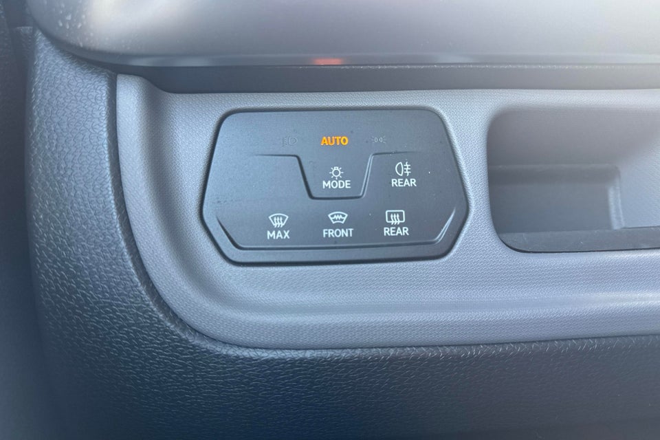 VW ID.Buzz 86 Life+ 7prs LWB 5d