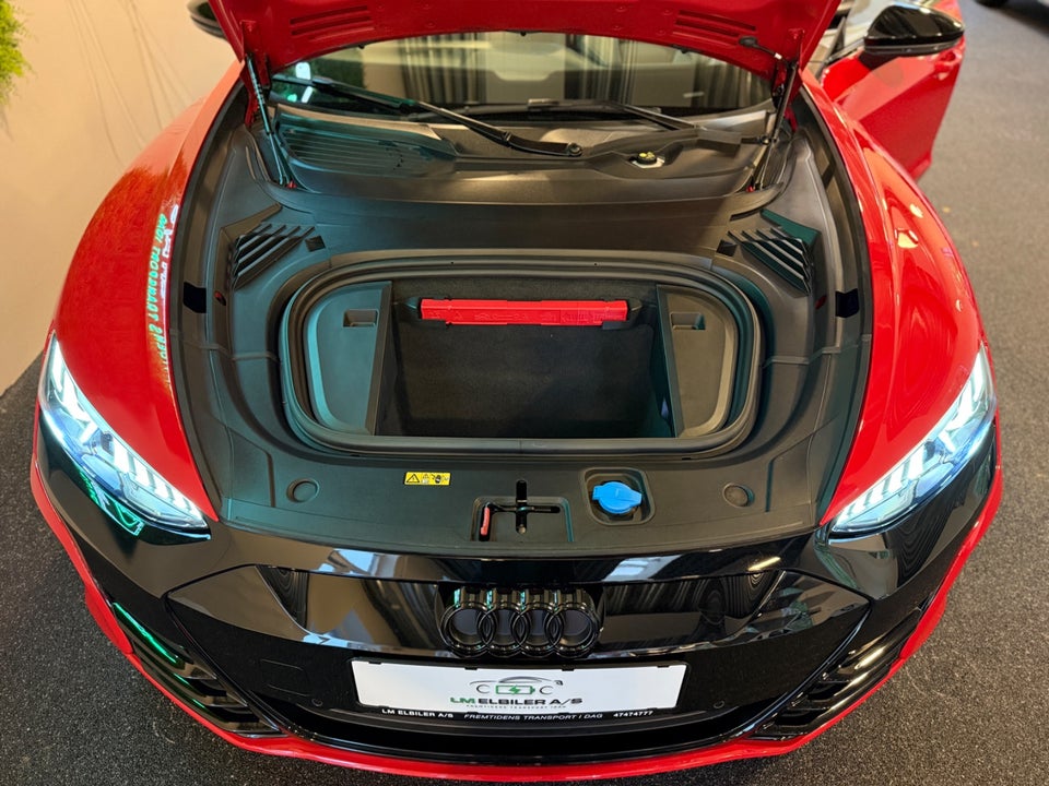 Audi e-tron GT pro quattro 4d