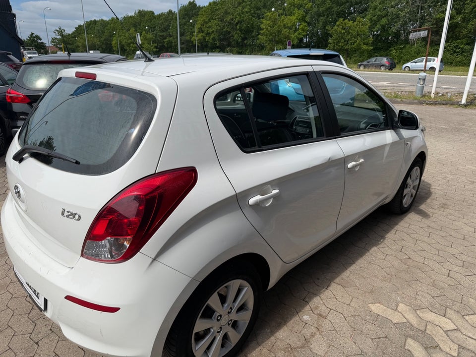 Hyundai i20 1,25 Classic XTR 5d