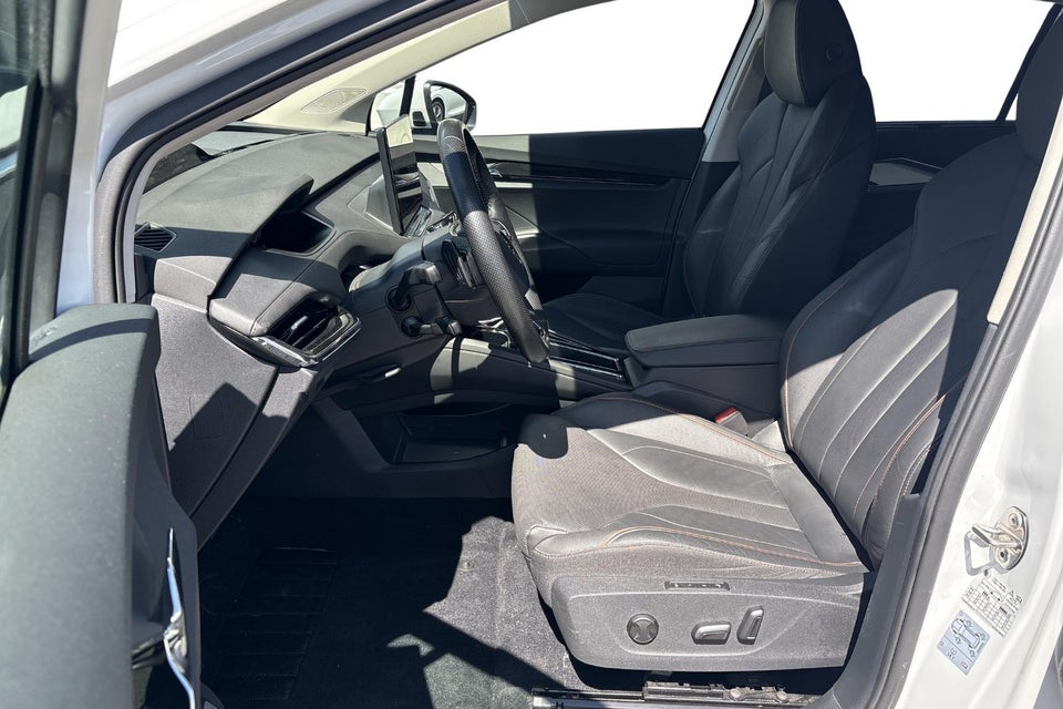 Skoda Enyaq 80 iV Suite 5d