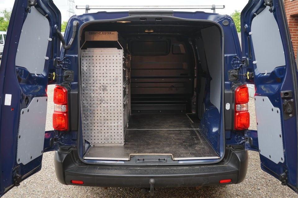 Toyota ProAce 2,0 D 120 Long Comfort Master 5d