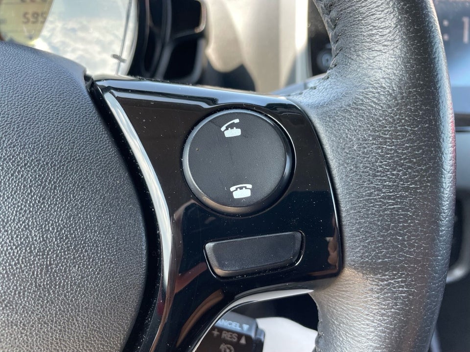 Toyota Aygo 1,0 VVT-i x-press 5d