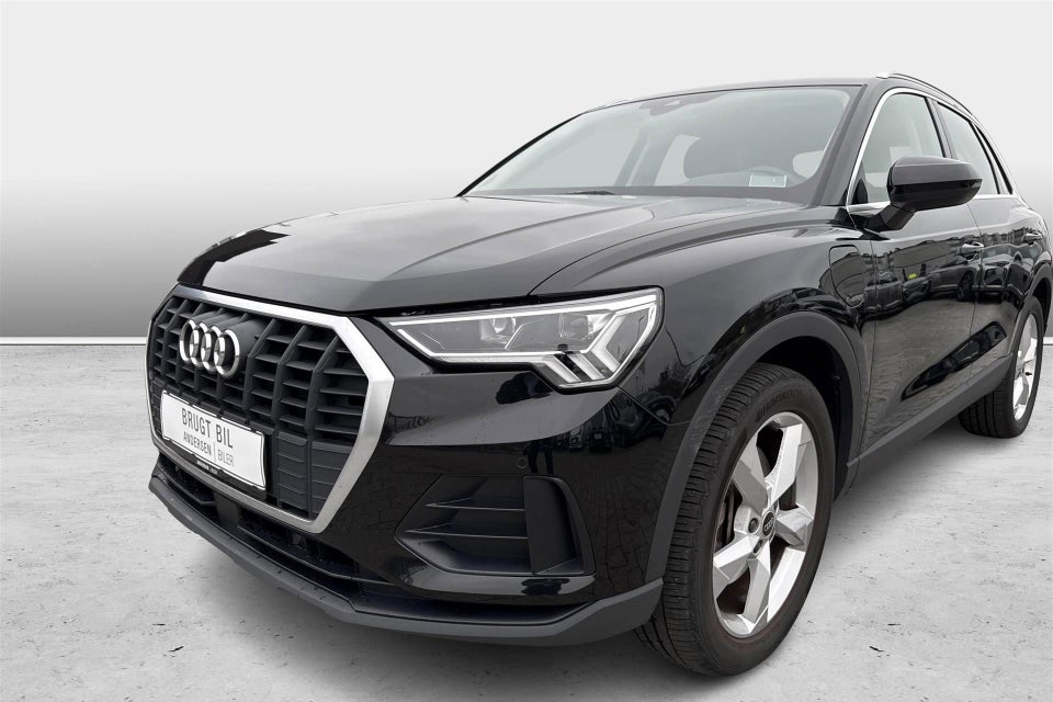 Audi Q3 45 TFSi e Attitude+ S-tr. 5d