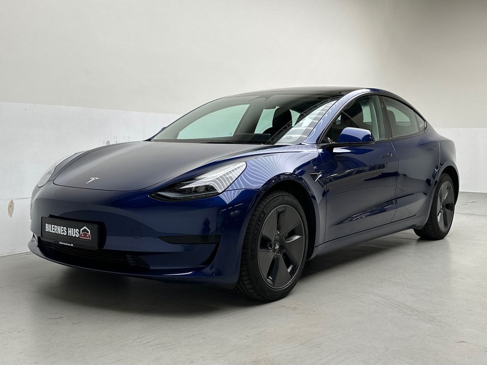 Tesla Model 3 RWD 4d