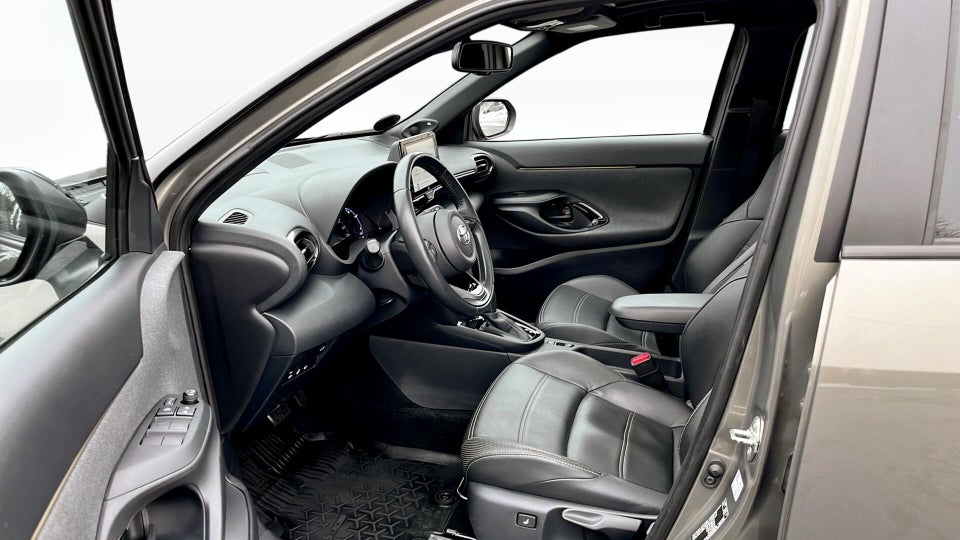 Toyota Yaris Cross 1,5 Hybrid Premier Edition e-CVT 5d