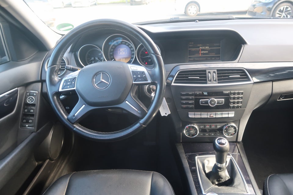 Mercedes C200 2,2 CDi Avantgarde stc. BE 5d