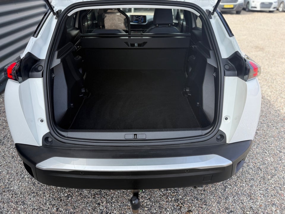 Peugeot 2008 1,5 BlueHDi 130 Allure Pack EAT8 Van 5d