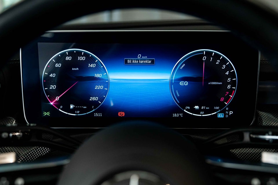 Mercedes C300 e 2,0 AMG Line stc. aut. 5d