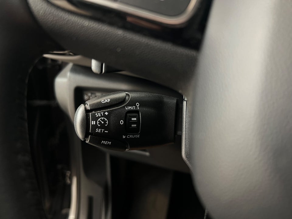 Citroën C5 Aircross 1,6 Hybrid Feel EAT8 5d