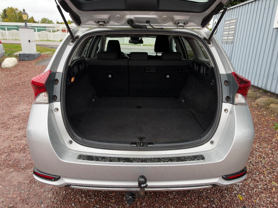 Toyota Auris 1,8 Hybrid H2 Comfort Touring Sports CVT 5d