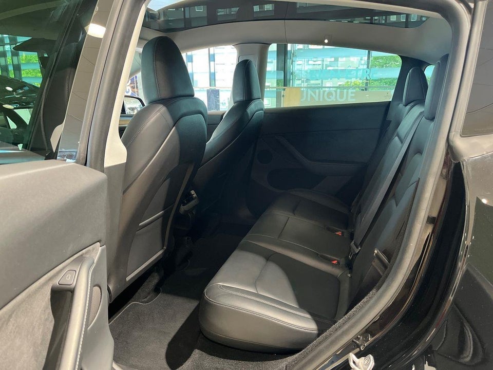 Tesla Model Y Long Range AWD 5d