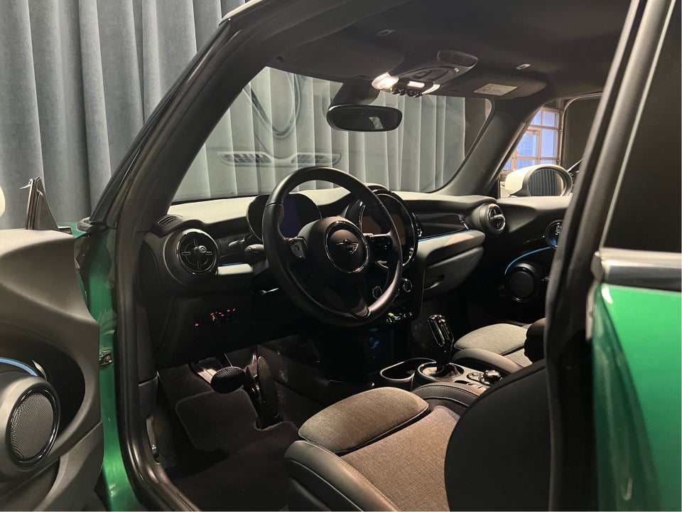 MINI Cooper SE Classic Trim 3d