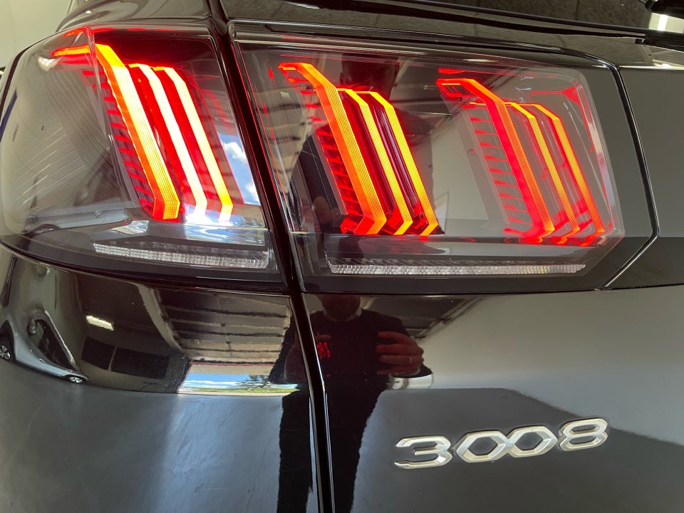 Peugeot 3008 1,6 Hybrid Selection Sport EAT8 5d