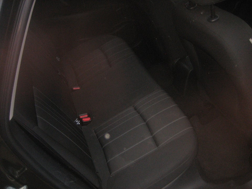 Citroën C4 1,4 VTi Attraction 5d