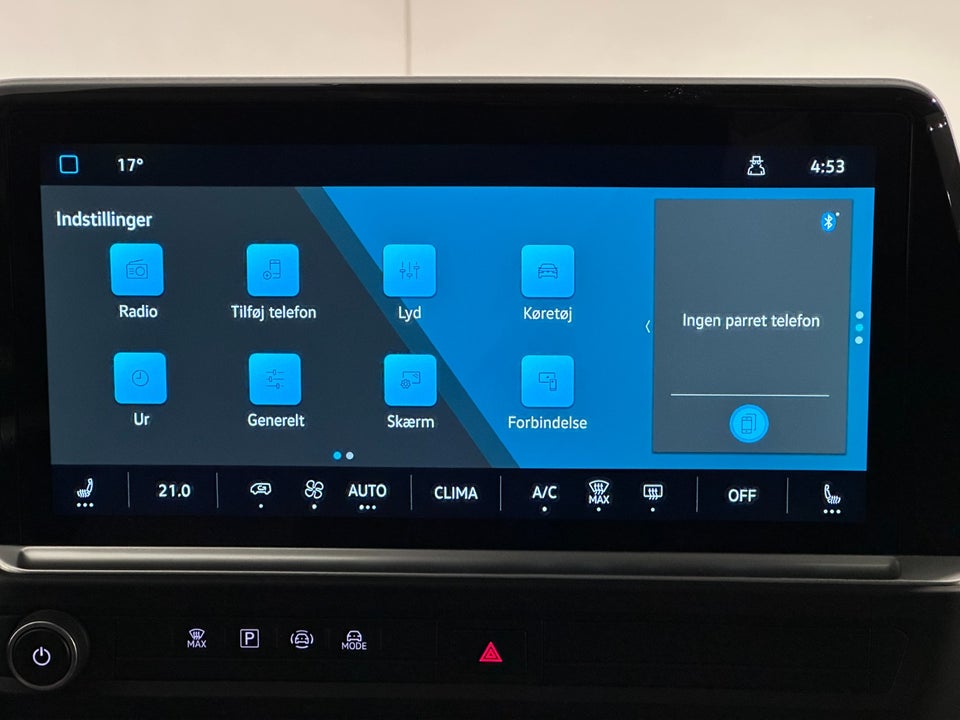 VW e-Caravelle 64 Style SWB