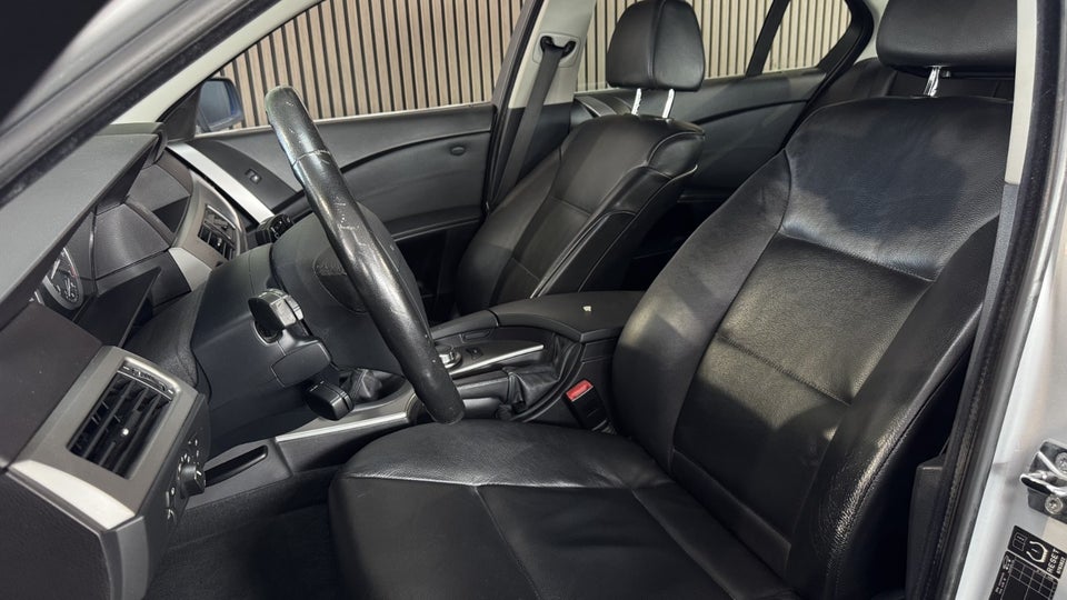 BMW 523i 2,5  4d