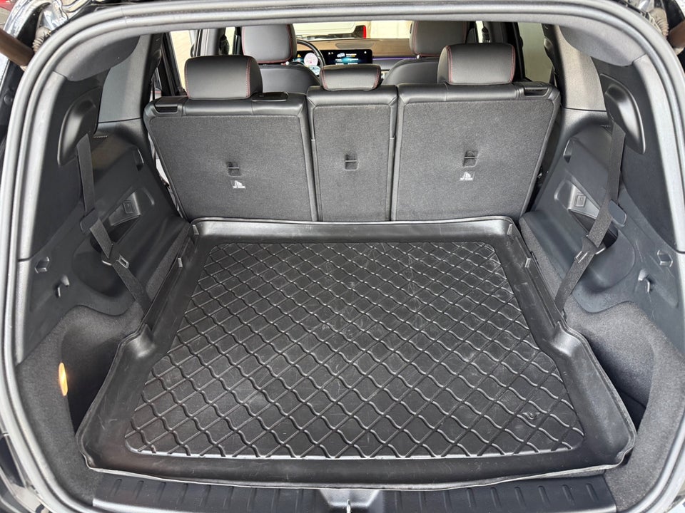 Mercedes EQB300 AMG Line 4Matic 7prs 5d