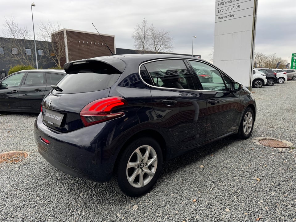 Peugeot 208 1,6 BlueHDi 100 Allure Sky 5d